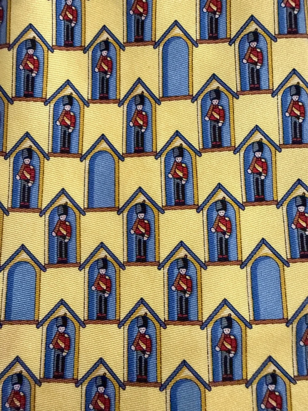 Vintage Beaufort Tie Rack Yellow Buckingham Palace Kings Guard 100% Silk Italy